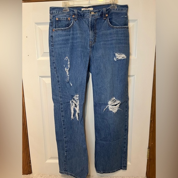 Levi's Denim - Women’s Levi’s Low Pro Straight Leg Distressed Jeans